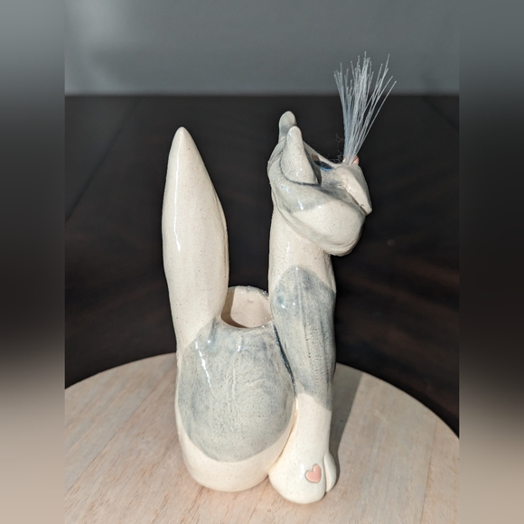 Pence Gray and White Kitty. 2007 - Picture 5 of 10